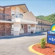 10 Best Hotels Closest To Jenny Wiley State Resort Park In Days Inn By Wyndham Paintsville