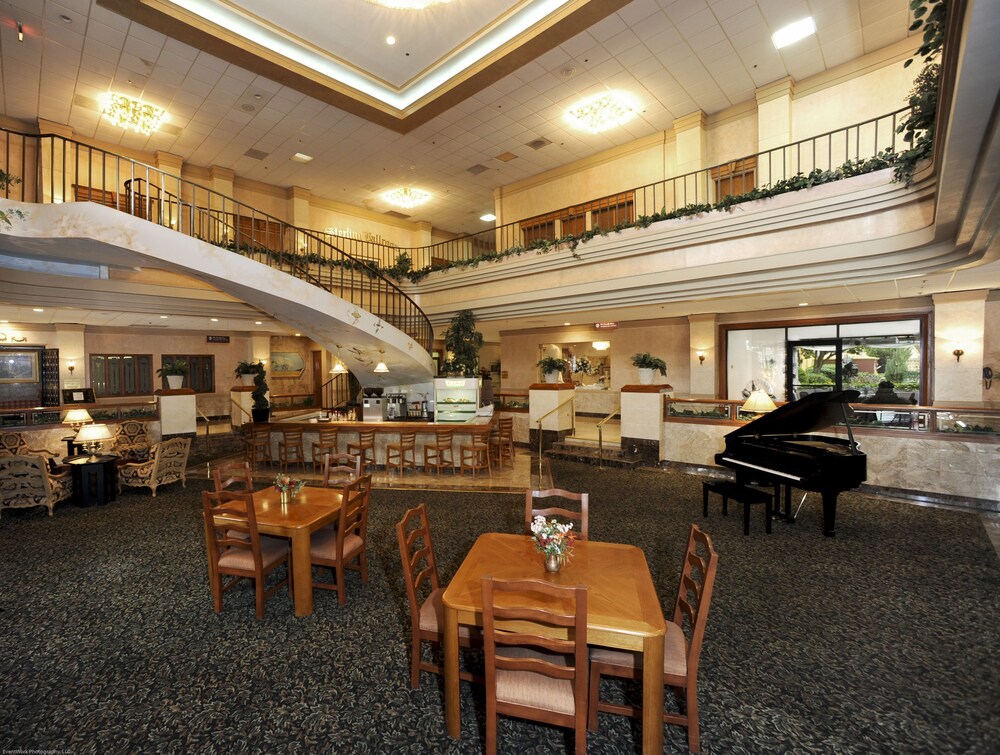 Sterling Hotel Dallas 2018 Room Prices Deals Reviews Expedia Sterling Hotel Dallas 2 5 Out Of 0 Meeting Facility Featured Image Lobby