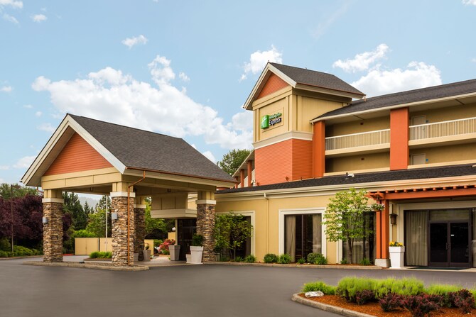 hotels in hermiston oregon that accept pets