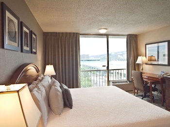 portland maine international airport hotels