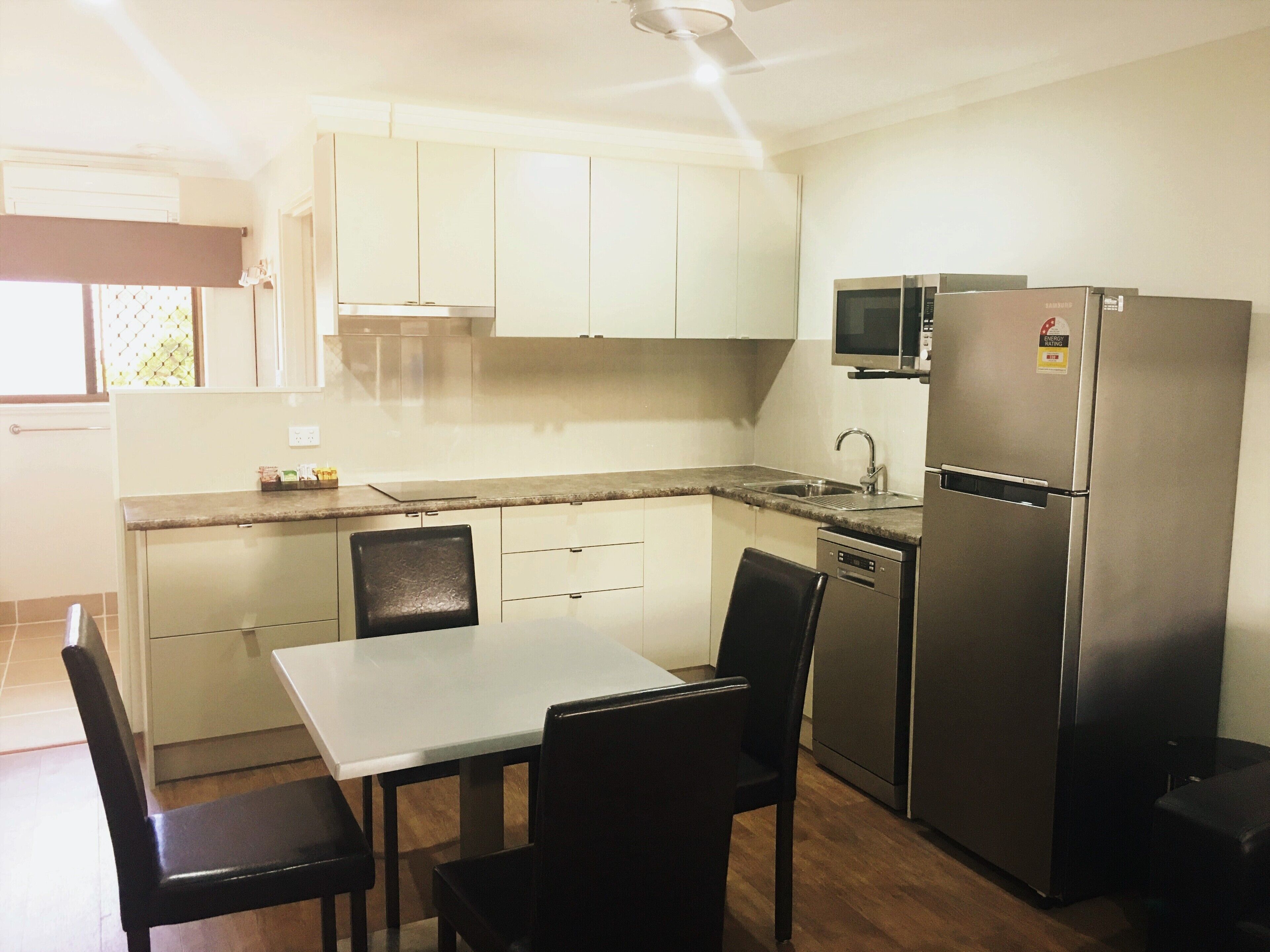 Cascade Motel In Townsville