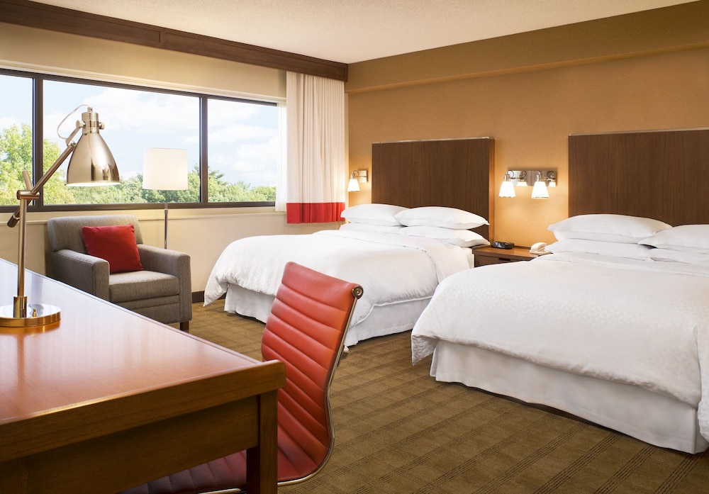 Best Western Premier Kansas City Sports Complex Hotel