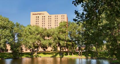 DoubleTree by Hilton Minneapolis - Park Place