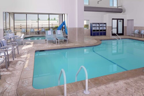 180 Fitchburg Hotels With A Jacuzzi Or Hot Tub In Room