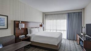 Pillowtop beds, in-room safe, desk, laptop workspace