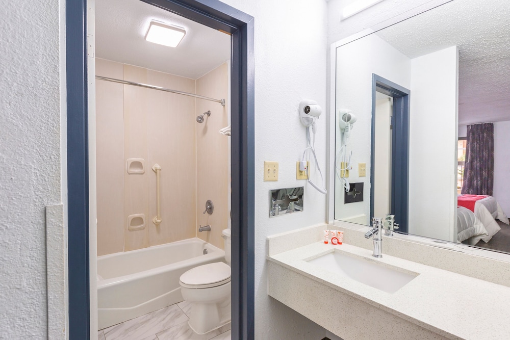 OYO Hotel Baton Rouge Mid City