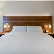10 Best Hotels With Jacuzzis Hot Tubs In Burlington For 2020