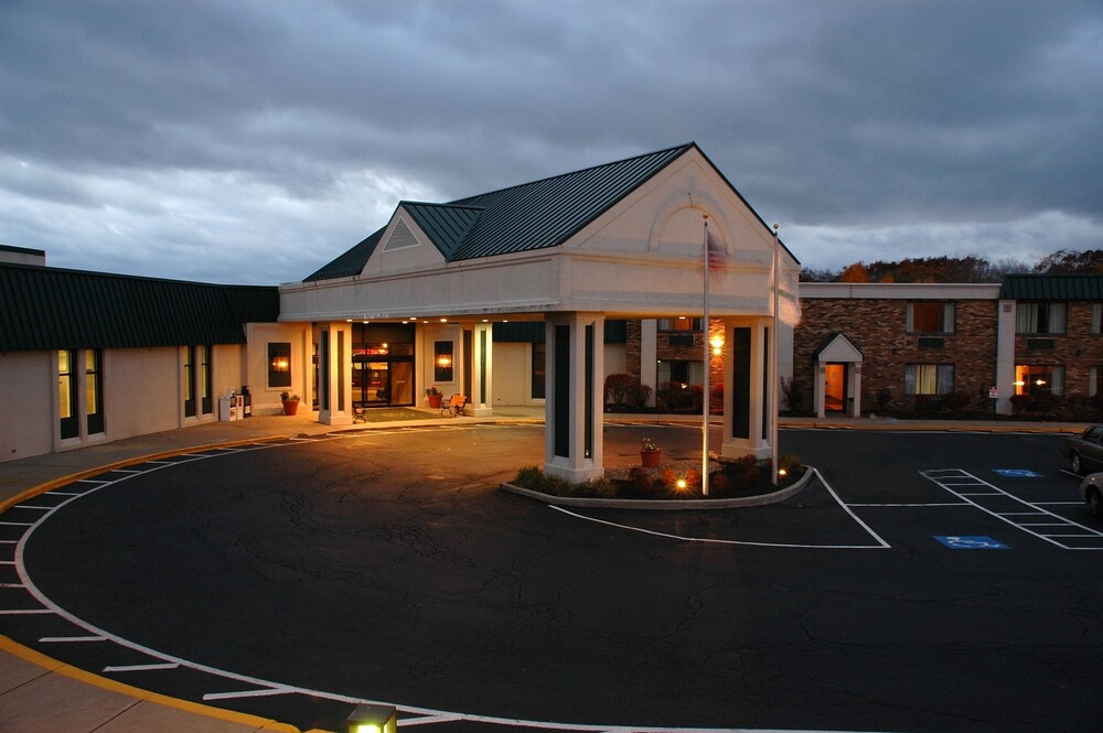 Quality Inn Suites In Richfield Hotel Rates Reviews On Orbitz