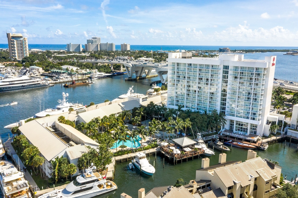 hotels near lauderdale yacht club