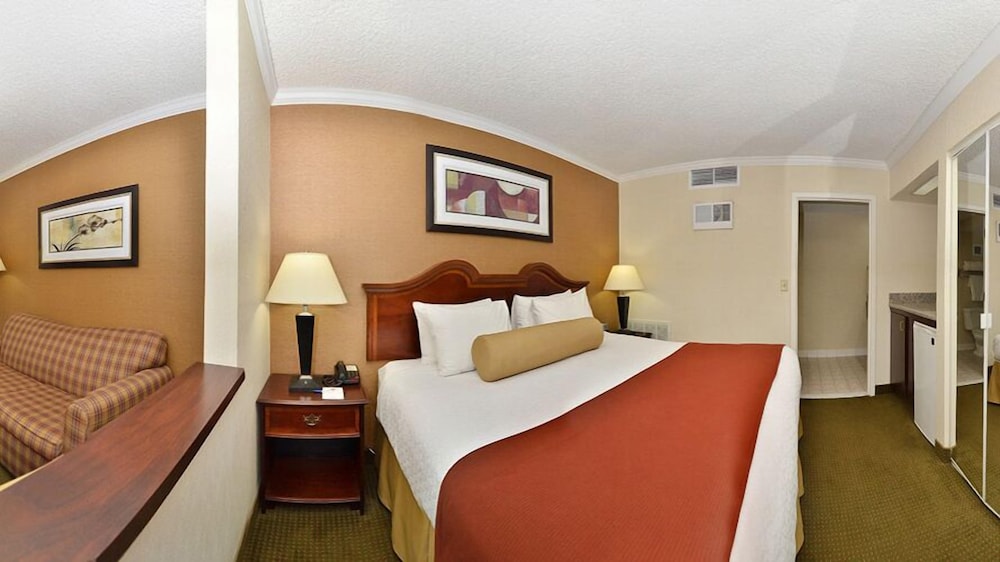 Best Western Plus Galleria Inn & Suites