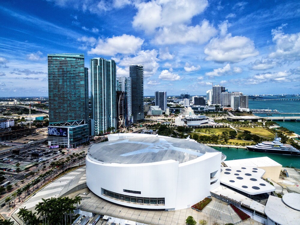 Holiday Inn Port of Miami - Downtown, an IHG Hotel