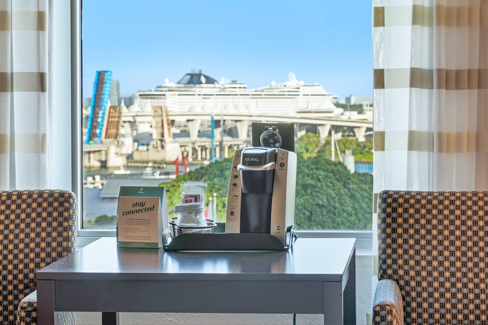 Holiday Inn Port of Miami - Downtown in Miami | Best Rates & Deals on Orbitz