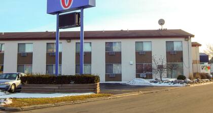 Book cheap La Crosse County hotels | Hotels.com
