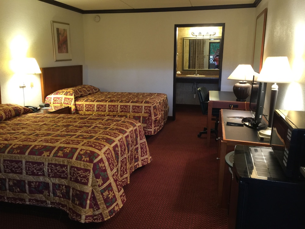 Regency Inn & Suites