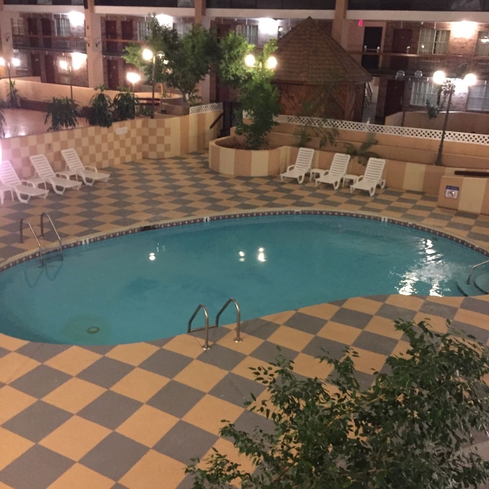 Regency Inn & Suites