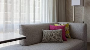 1 bedroom, in-room safe, desk, laptop workspace
