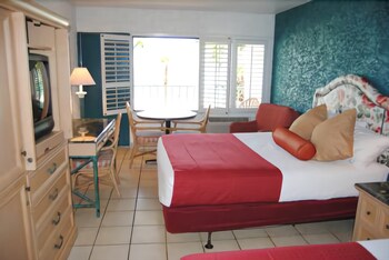 Casa Loma Inn 2019 Room Prices Deals Reviews Expedia Balcony View Featured Image Guestroom