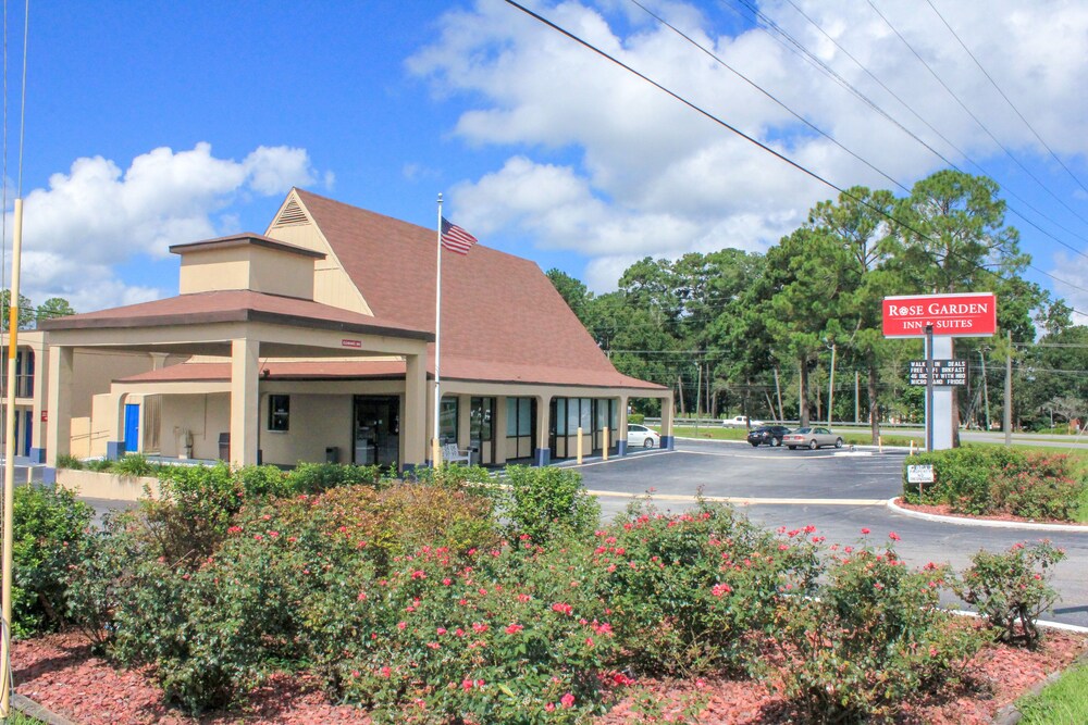 Primary image, Rose Garden Inn & Suites