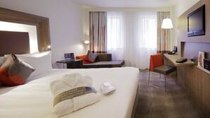Premium bedding, in-room safe, desk, blackout curtains