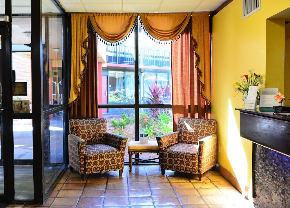 Quality Inn Suites On The Bay Near Pensacola Beach In View From Hotel Featured Image Interior Entrance