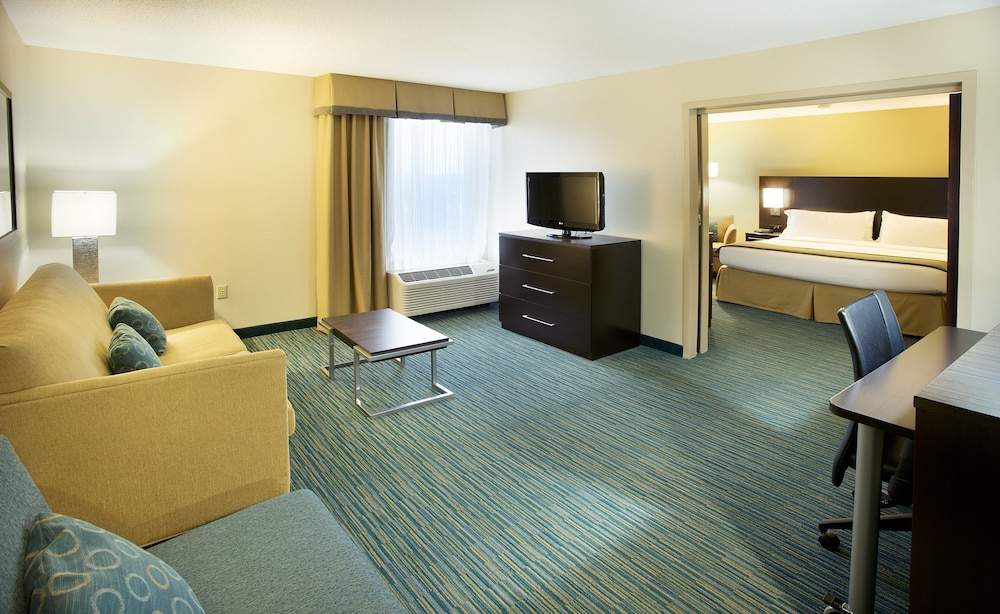 Holiday Inn Express Nashville-Hendersonville, an IHG Hotel