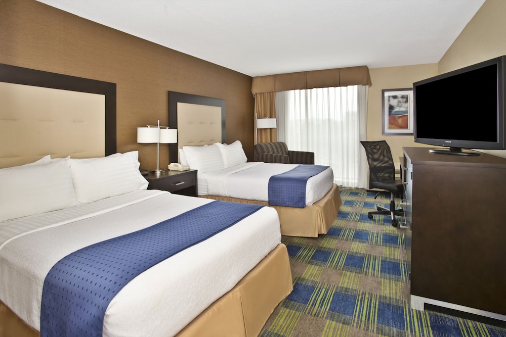 Holiday Inn Akron West Fairlawn In Akron Hotel Rates Reviews