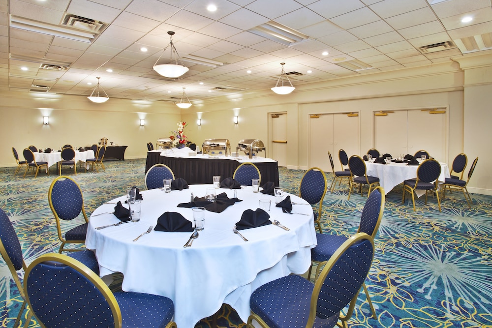 Ballroom, Holiday Inn Akron West - Fairlawn, an IHG Hotel