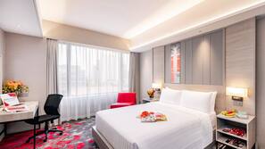 Premium bedding, in-room safe, desk, blackout drapes