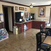 The 10 Best Hotels In Pratt Kansas From 35 For 2019 Expedia - 