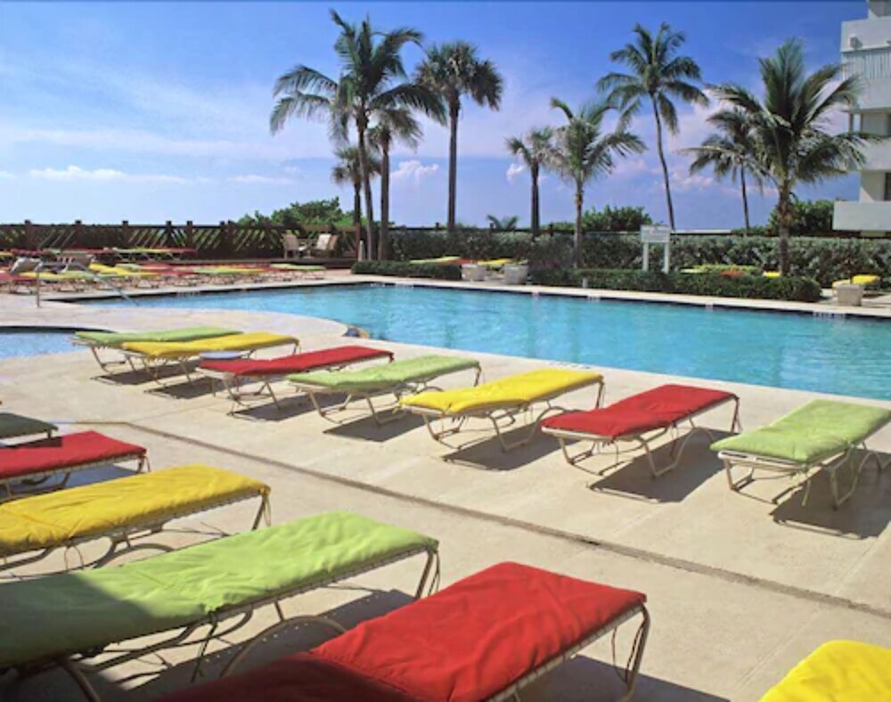 Hilton Singer Island Oceanfront/Palm Beaches Resort