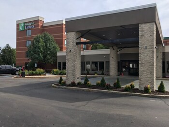 Holiday Inn Express Naperville