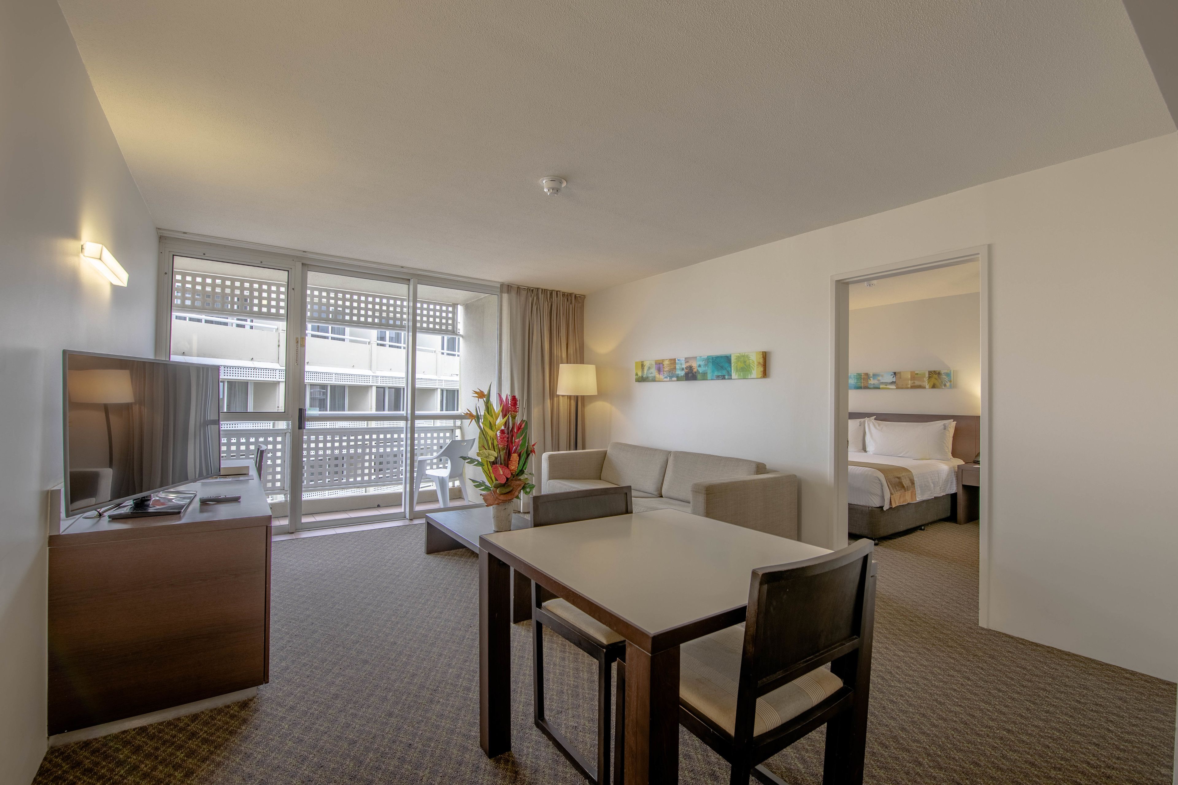 Holiday Inn Cairns Harbourside