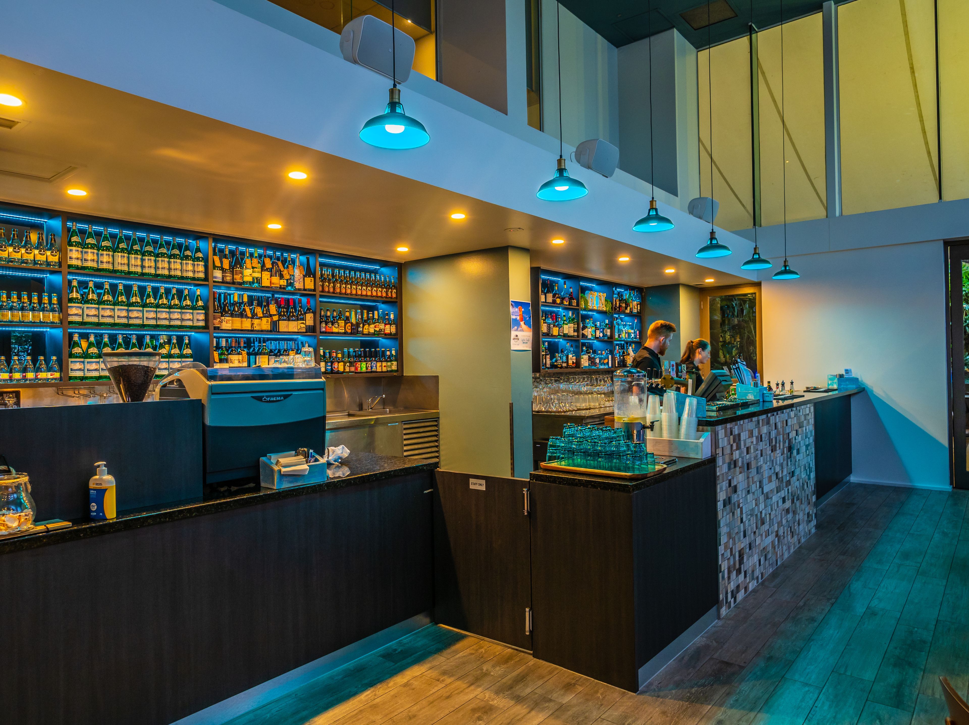 Holiday Inn Cairns Harbourside