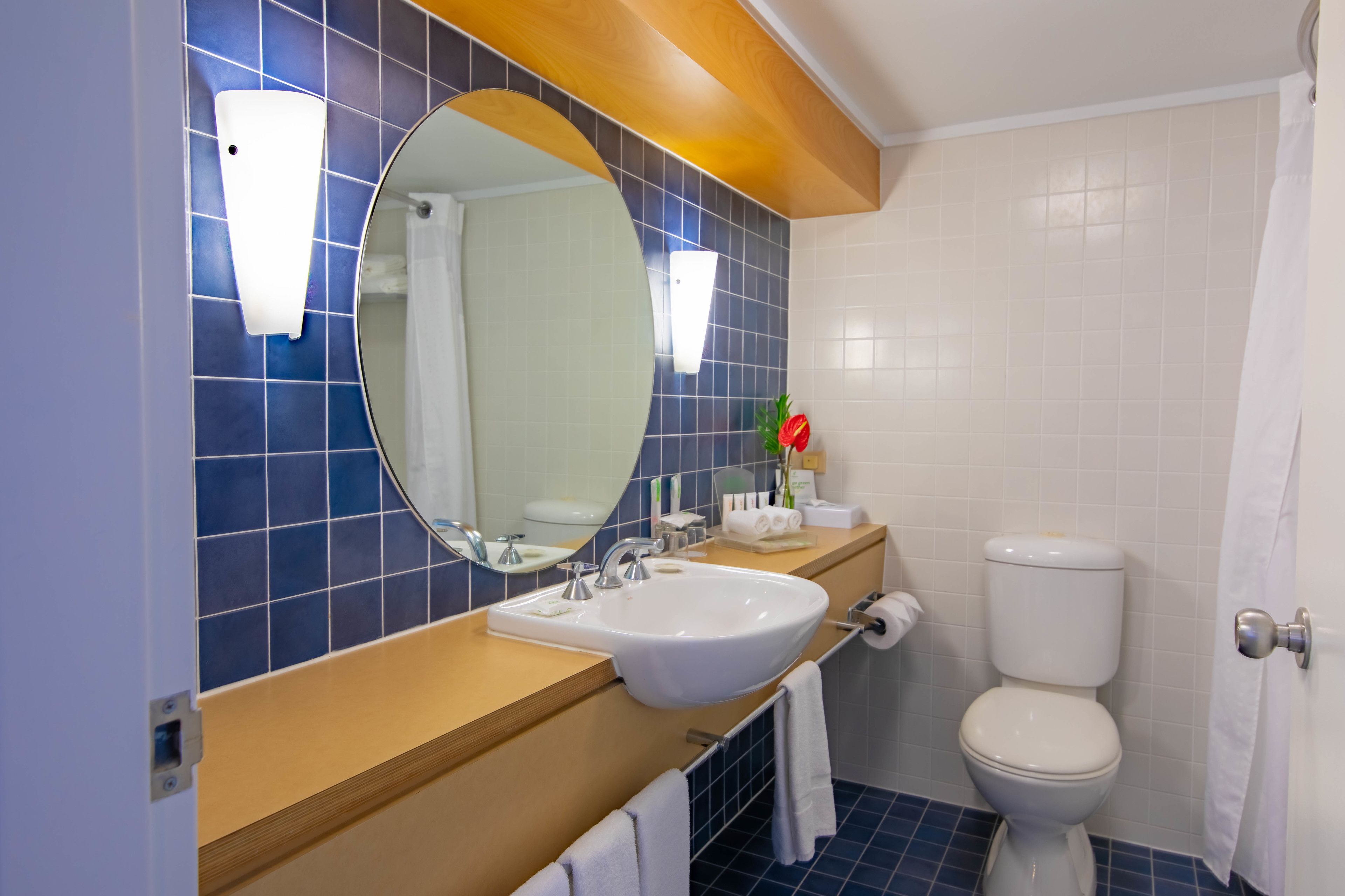 Holiday Inn Cairns Harbourside