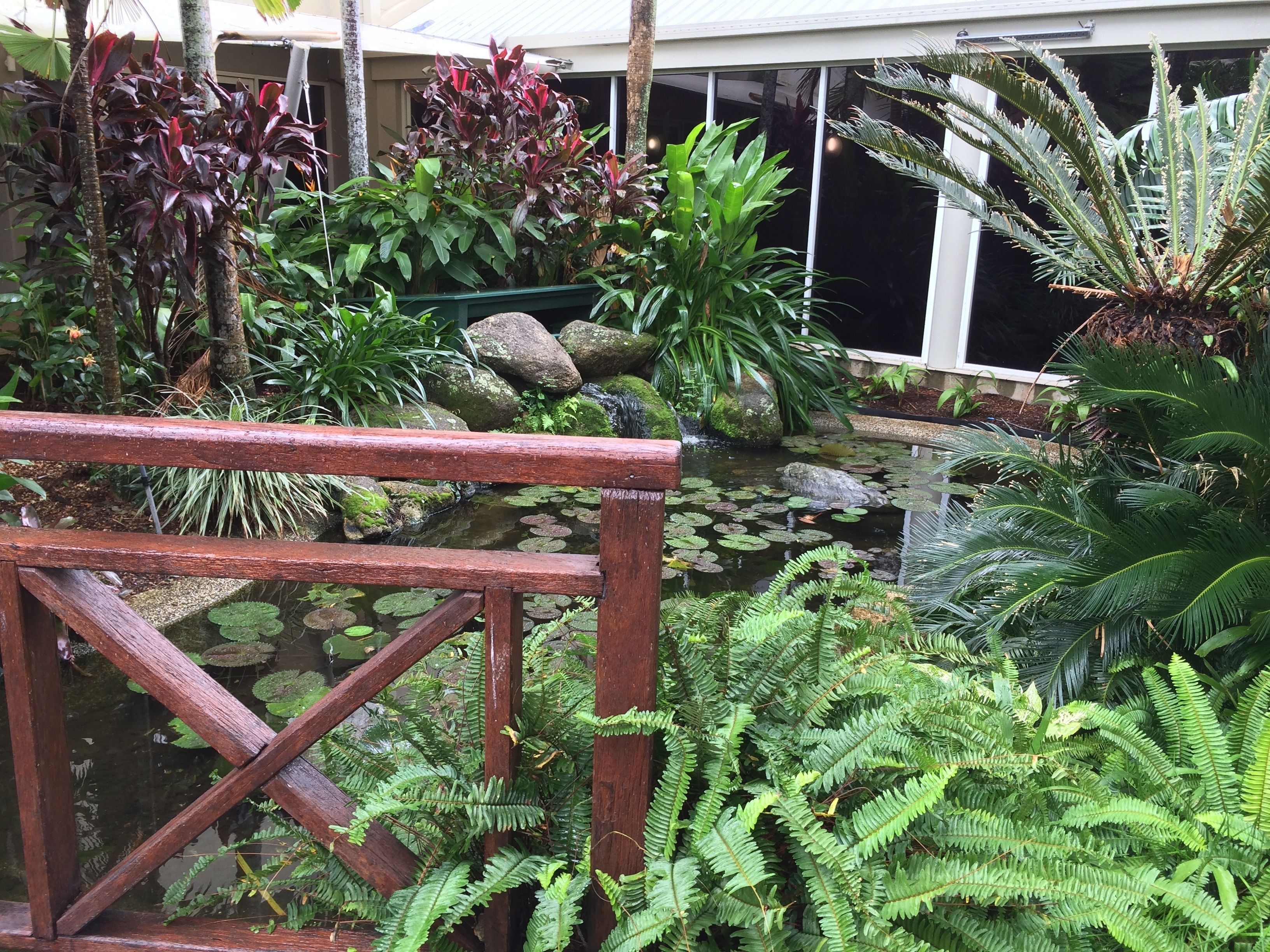 Holiday Inn Cairns Harbourside