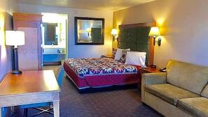 Individually furnished, blackout drapes, iron/ironing board, free WiFi