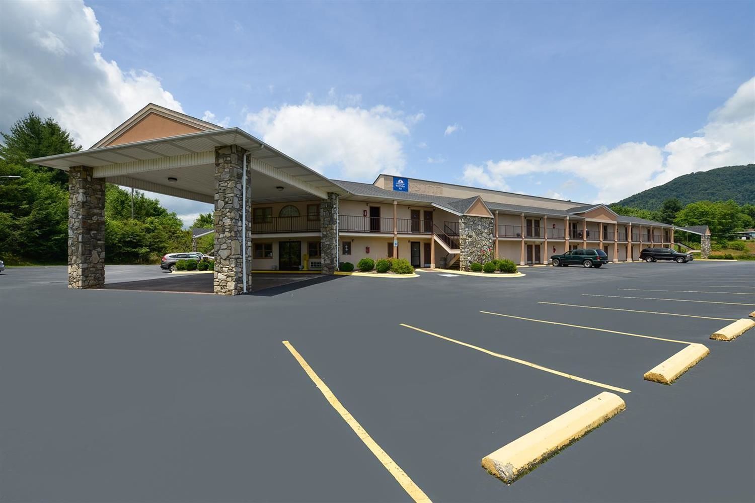 Americas Best Value Inn Canton, NC in Canton, United States