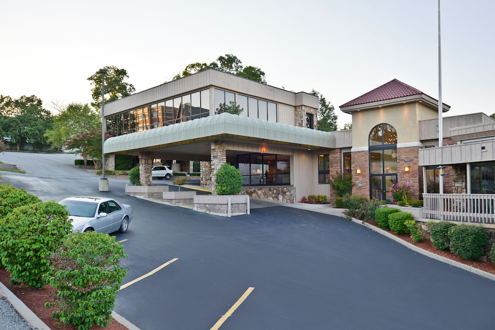 Best Western Plus Landing View Inn & Suites in Branson Best Rates