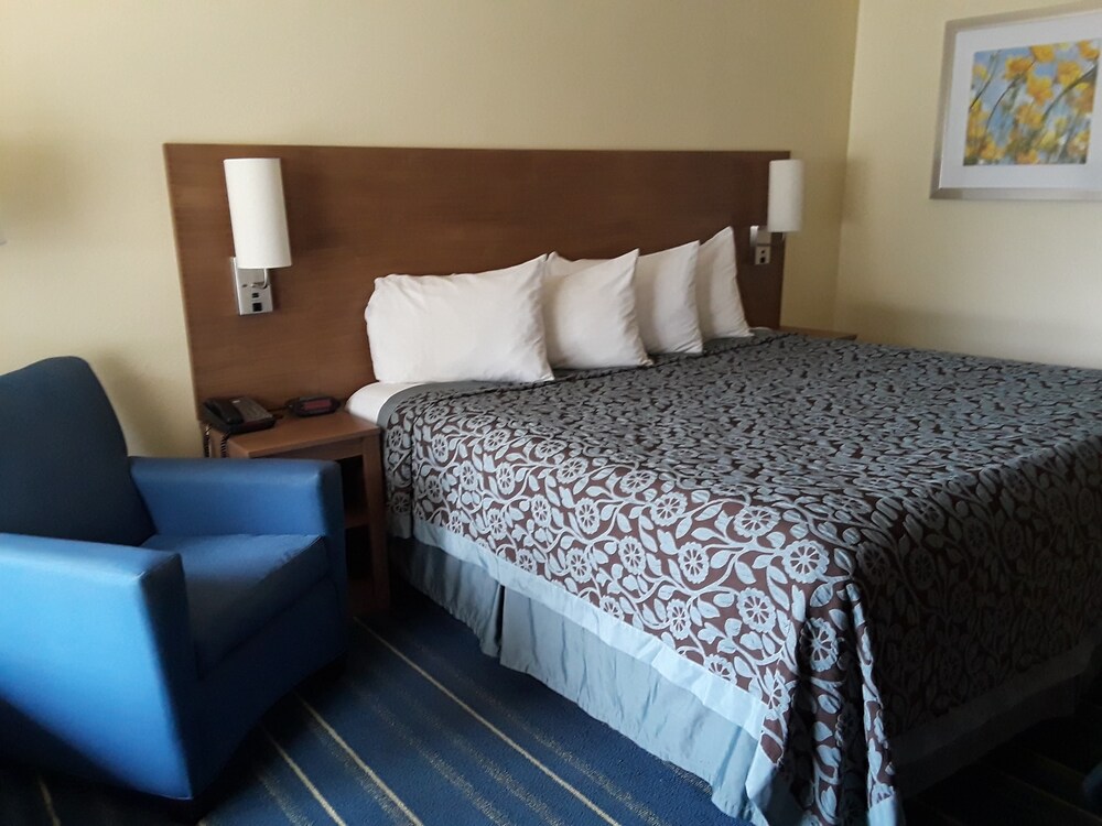 Room, Days Inn by Wyndham Newark Wilmington