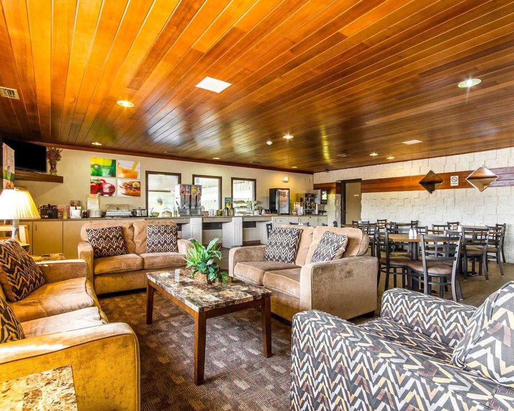 9 Best Hotels With Pool In La Crosse, Wisconsin Updated Trip101