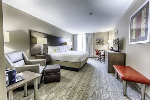 Bryant Denny Stadium Hotels Find Hotel Deals Hotel Capstone