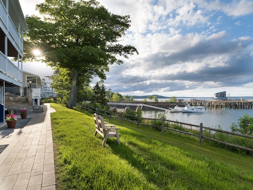 bar harbor hotels find deals on hotels in bar harbor orbitz bar harbor public works