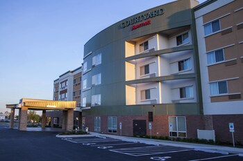 Courtyard by Marriott St. Louis St. Peters