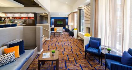 Courtyard by Marriott St Louis Westport Plaza