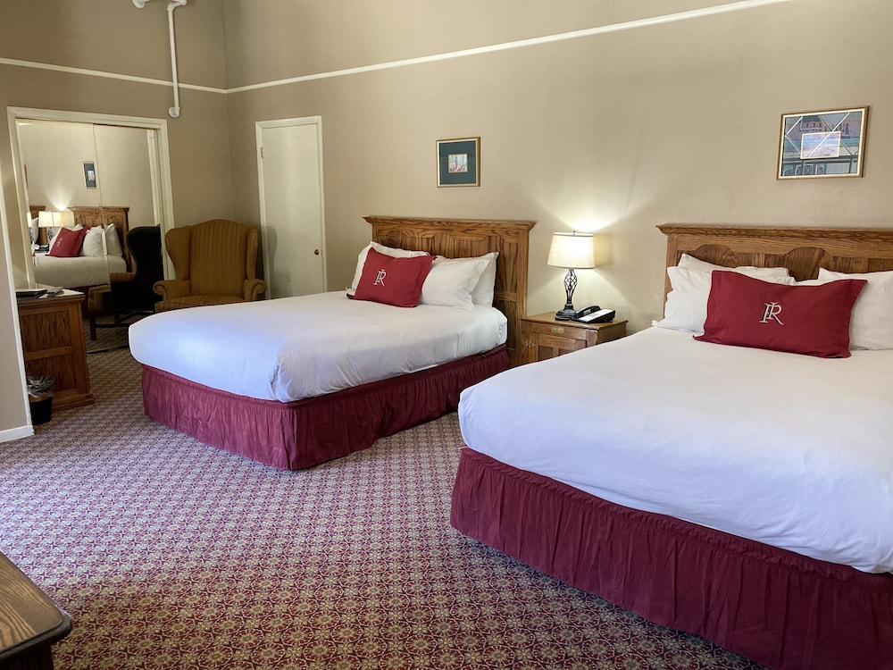 The Historic Redstone Inn in Carbondale | Best Rates & Deals on Orbitz