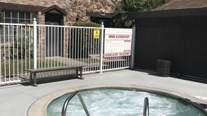 Outdoor spa bath