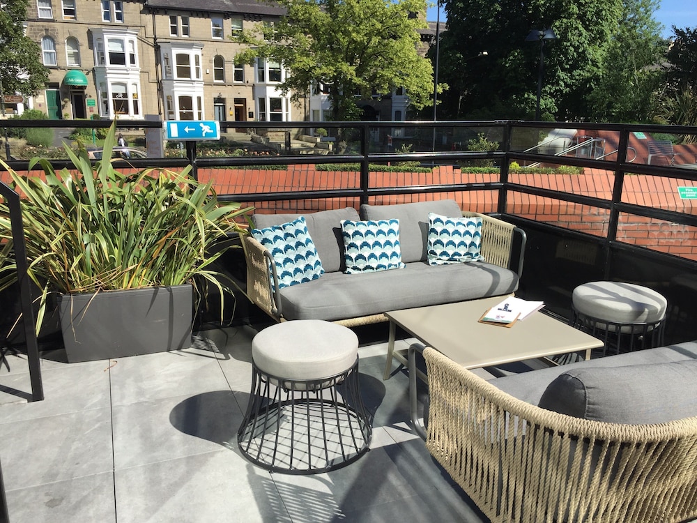 Terrace/patio, Crowne Plaza Harrogate, an IHG Hotel