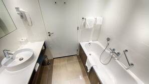 In-room safe, desk, iron/ironing board, free WiFi