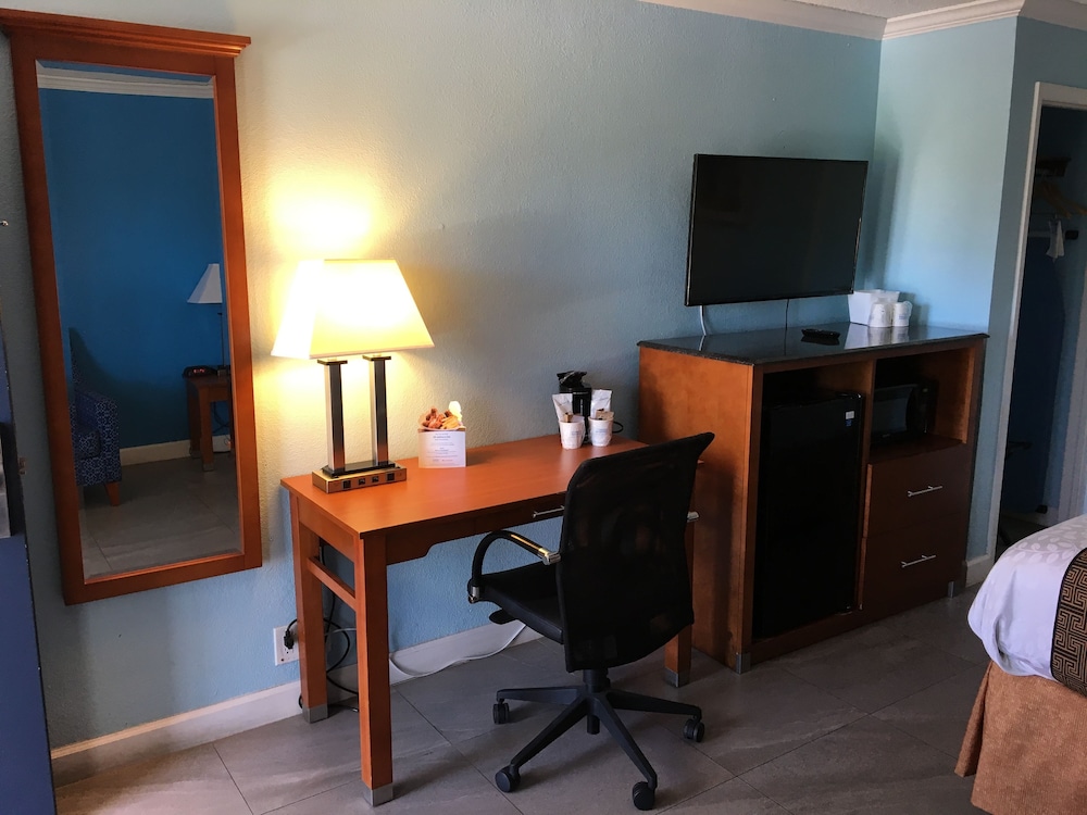 Room, Days Inn by Wyndham Florida City