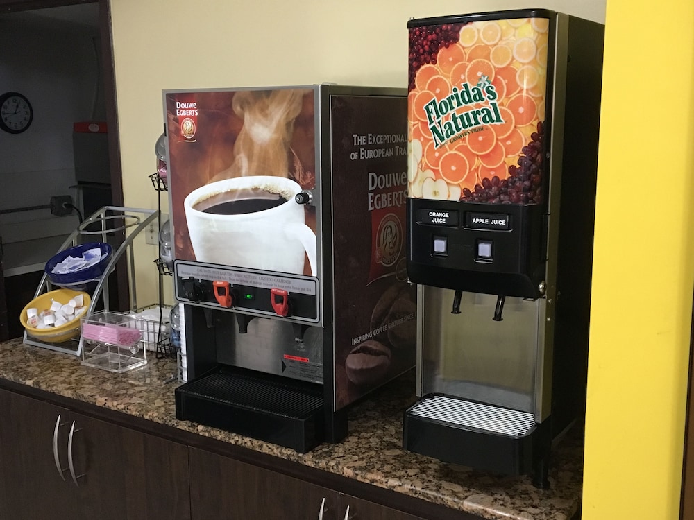 Coffee service, Days Inn by Wyndham Florida City